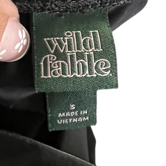 Wild Fable Faux Leather Cropped Pants Hi-Rise Front Zip Womens Size Small Black - Picture 3 of 3